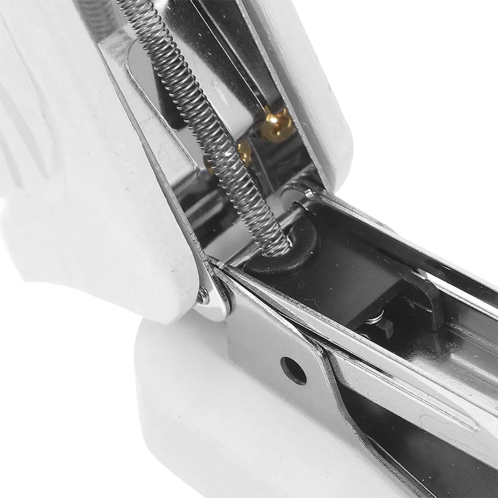 2Pcs Adorable Animal Shaped Wooden Stapler Compact Lightweight Stapler for Students Teachers Travel Office Decoration Lovely